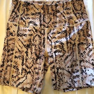 Zella bike shorts size M